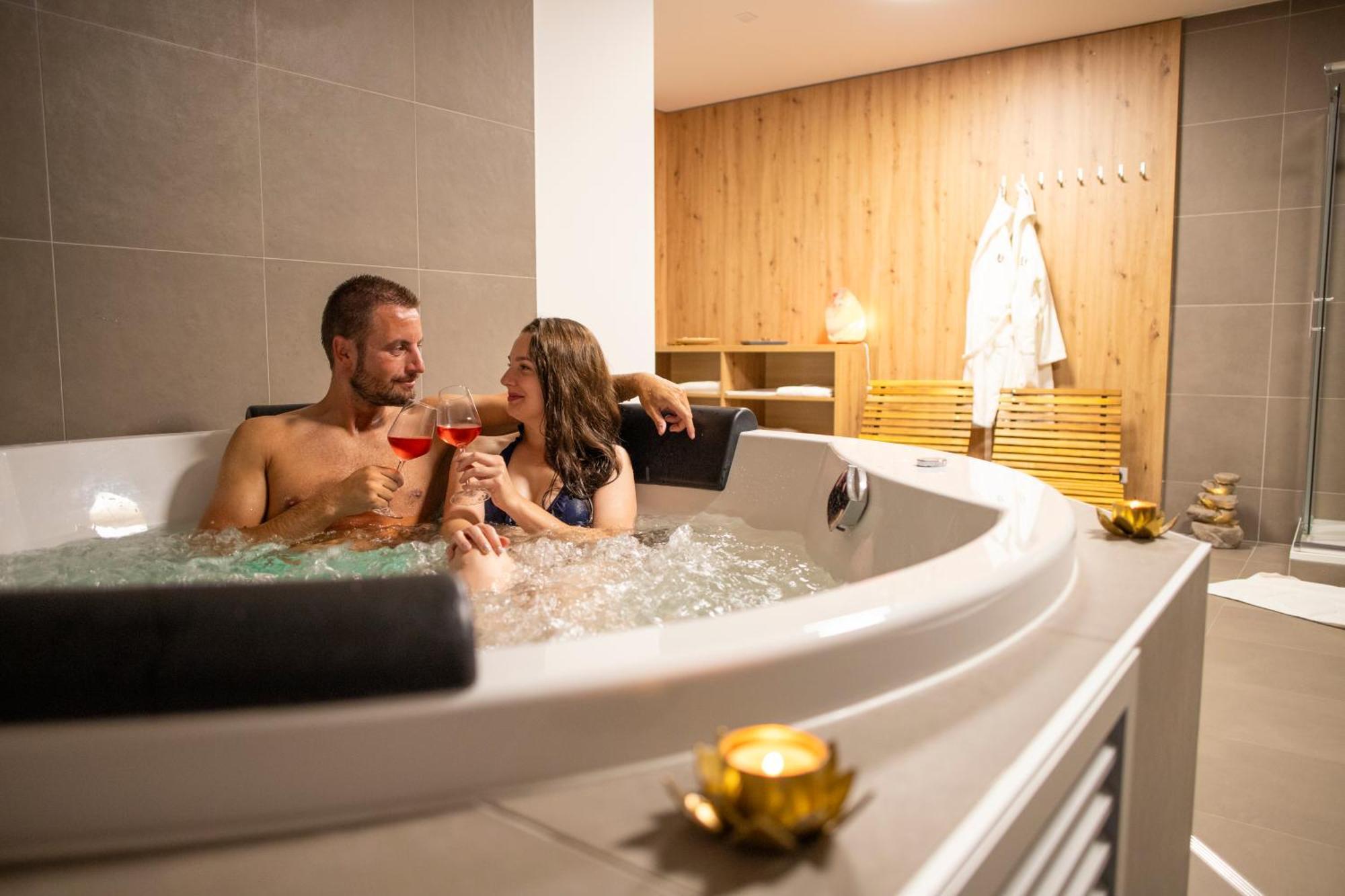 Amenity Penzion Горни-Вестонице Экстерьер фото